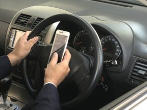 ながら運転が厳罰化され反則金引き上げ